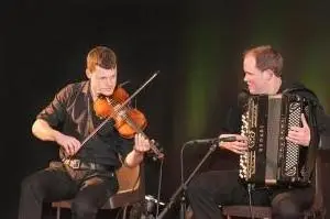 Chamberlain & Haywood performing live